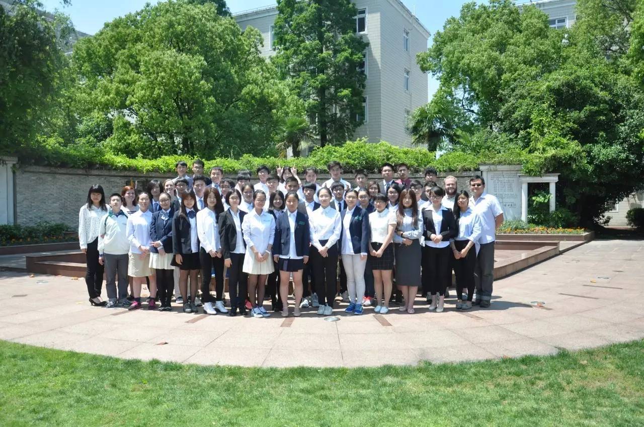 巴斯图中学校区展示图